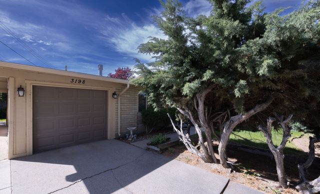 3198 S JULIA LN, Magna, UT 84044