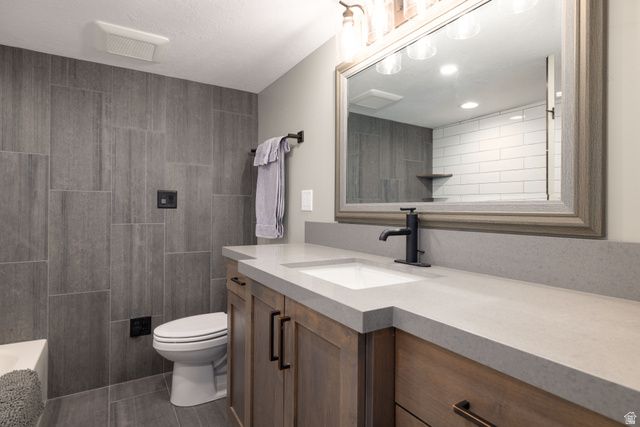 3198 S JULIA LN, Magna, UT 84044