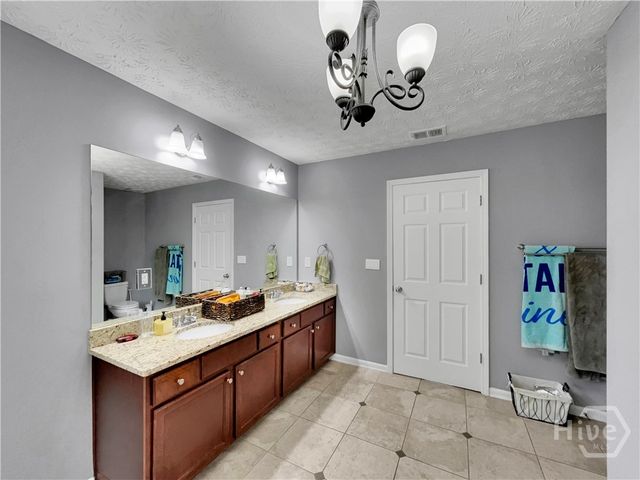 560 Windsong Lake Drive, Commerce, GA 30529