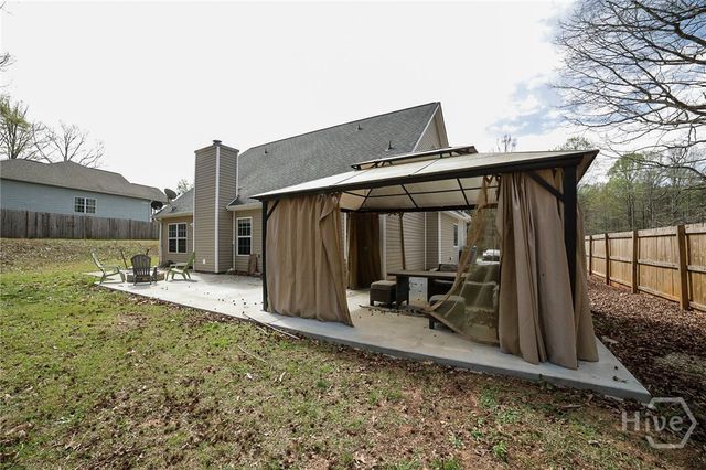 560 Windsong Lake Drive, Commerce, GA 30529