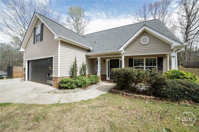 560 Windsong Lake Drive, Commerce, GA 30529