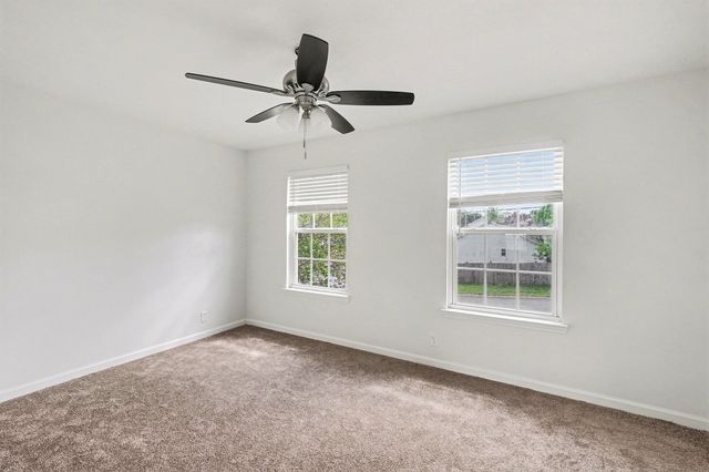 1300 E Nir Shreibman Blvd, La Vergne, TN 37086