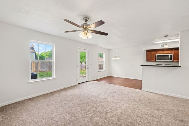 1300 E Nir Shreibman Blvd, La Vergne, TN 37086