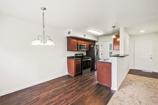 1300 E Nir Shreibman Blvd, La Vergne, TN 37086