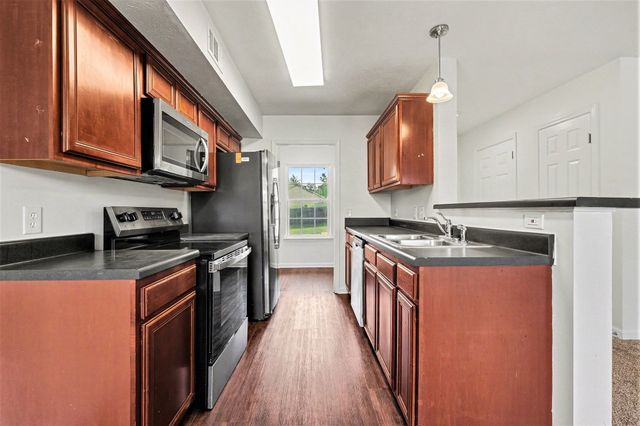 1300 E Nir Shreibman Blvd, La Vergne, TN 37086