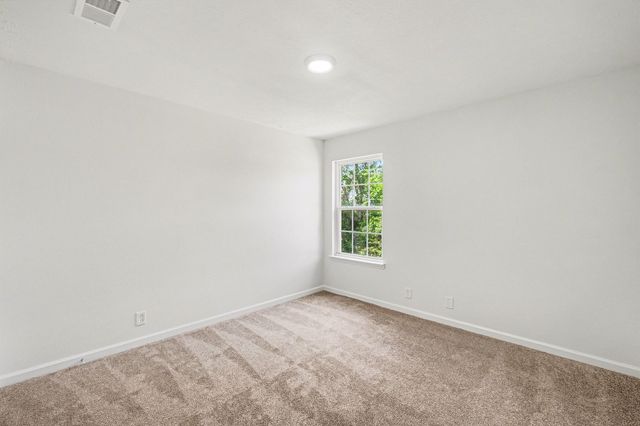 1300 E Nir Shreibman Blvd, La Vergne, TN 37086