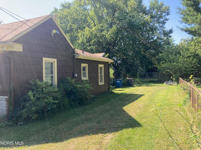 5815 Carnation Drive, Toledo, OH 43615