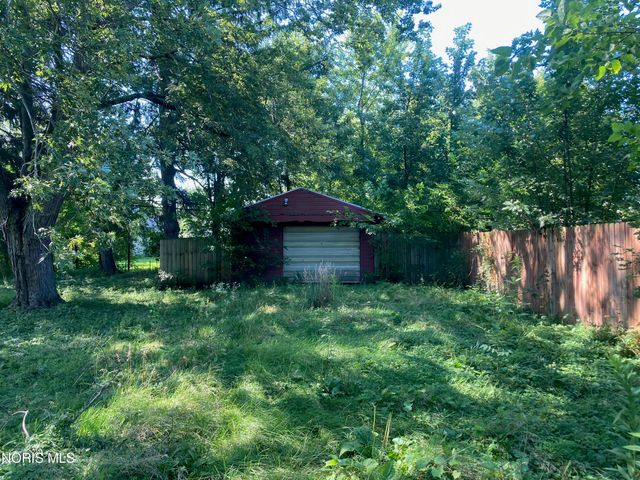 5815 Carnation Drive, Toledo, OH 43615