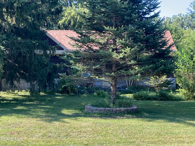 5815 Carnation Drive, Toledo, OH 43615