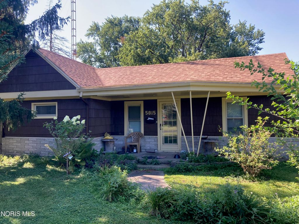 5815 Carnation Drive, Toledo, OH 43615