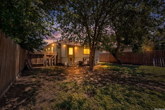 646 Canton, San Antonio, TX 78202