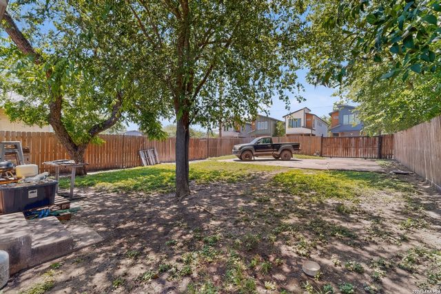 646 Canton, San Antonio, TX 78202
