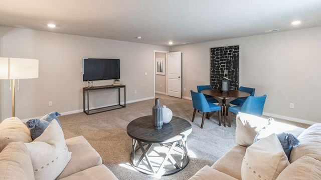 5111 168th Street, Urbandale, IA 50322