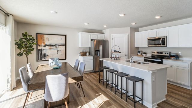 5111 168th Street, Urbandale, IA 50322