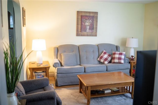 121 Riverside Drive, Utica, NY 13502