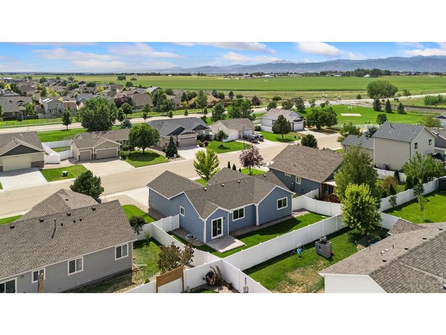 3710 Mount Flora St, Wellington, CO 80549