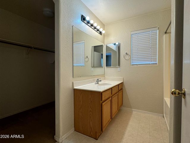 4209 S SAWMILL Road, Gilbert, AZ 85297