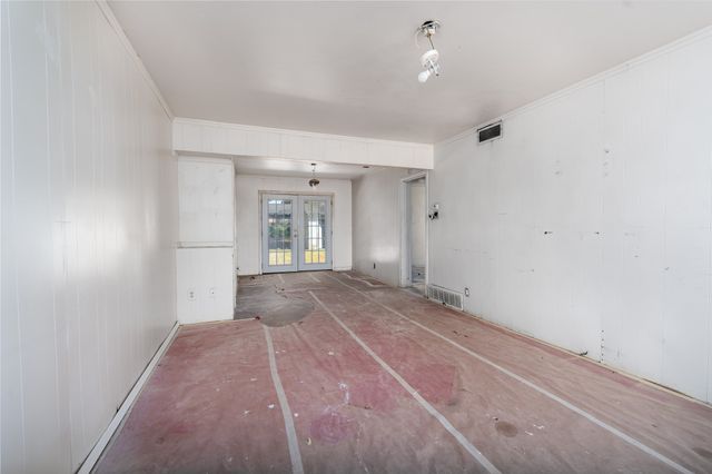 2823 San Marcus Avenue, Dallas, TX 75228
