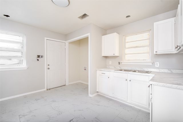 2823 San Marcus Avenue, Dallas, TX 75228