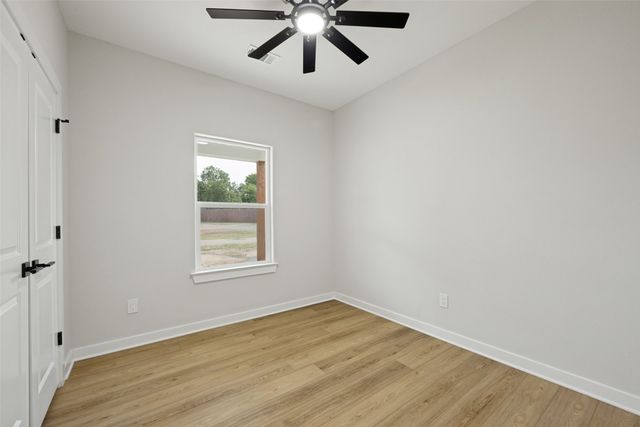 216 W Cardinal, Ector, TX 75439