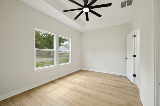 216 W Cardinal, Ector, TX 75439