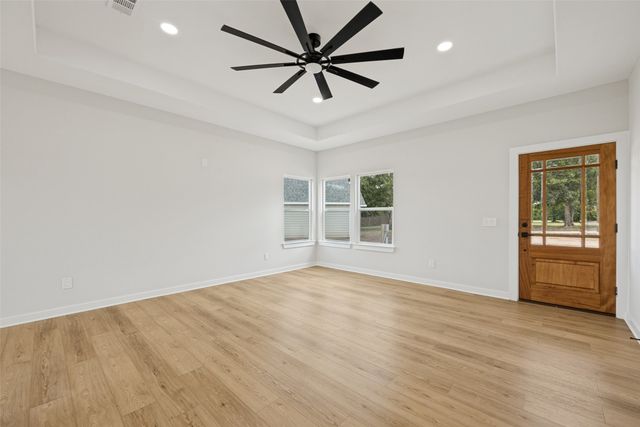 216 W Cardinal, Ector, TX 75439