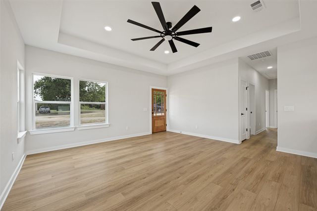 216 W Cardinal, Ector, TX 75439