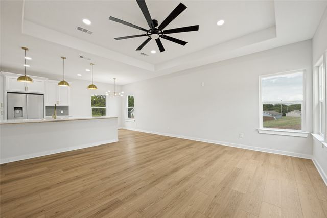 216 W Cardinal, Ector, TX 75439