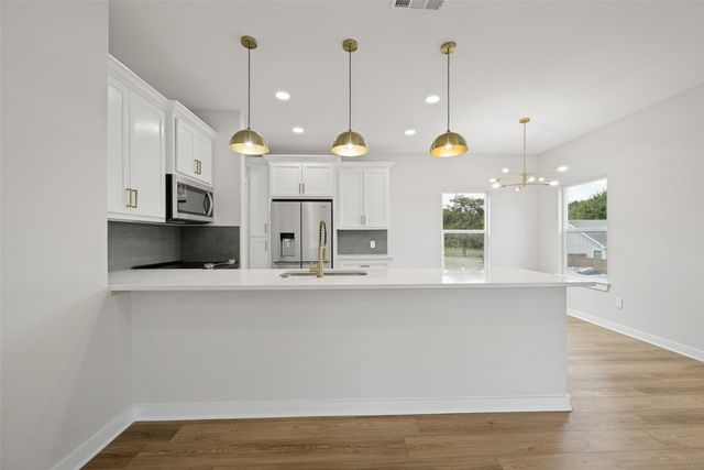 216 W Cardinal, Ector, TX 75439