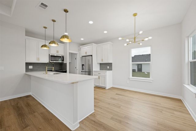 216 W Cardinal, Ector, TX 75439