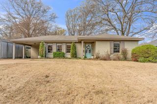 1383 S WHITE STATION RD, Memphis, TN 38117