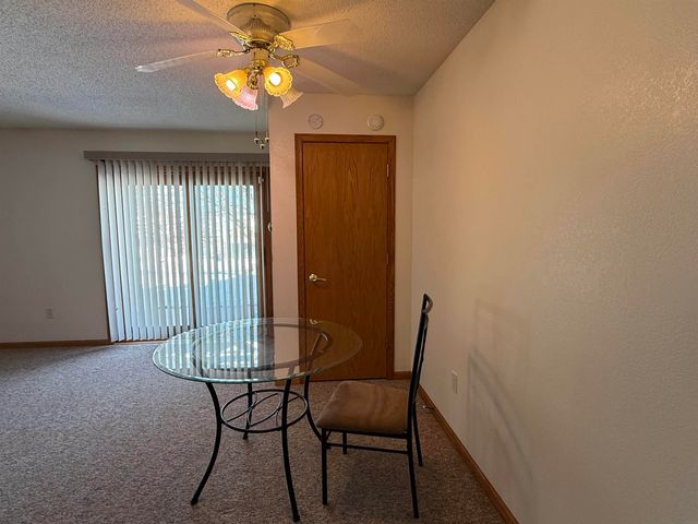 1501 3rd St SW Apt 216, Waverly, IA 50677