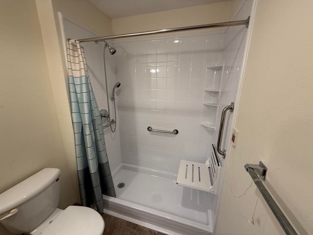 1501 3rd St SW Apt 216, Waverly, IA 50677