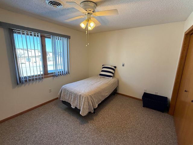 1501 3rd St SW Apt 216, Waverly, IA 50677