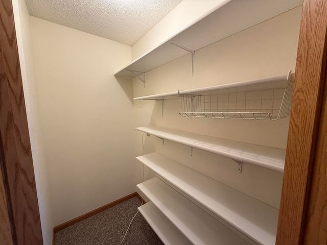 1501 3rd St SW Apt 216, Waverly, IA 50677