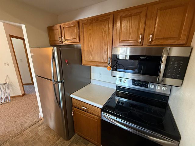 1501 3rd St SW Apt 216, Waverly, IA 50677