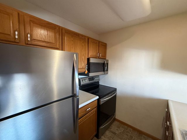 1501 3rd St SW Apt 216, Waverly, IA 50677