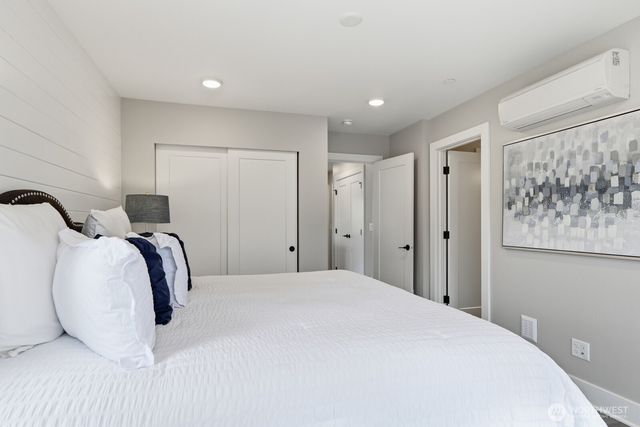 1906 SE 12th Street, North Bend, WA 98045