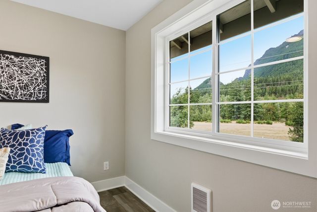 1906 SE 12th Street, North Bend, WA 98045