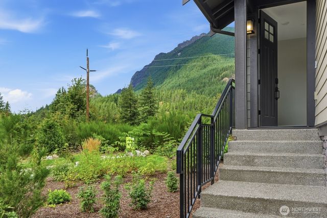 1906 SE 12th Street, North Bend, WA 98045