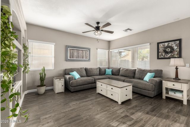 7670 W SANDS Drive, Peoria, AZ 85383