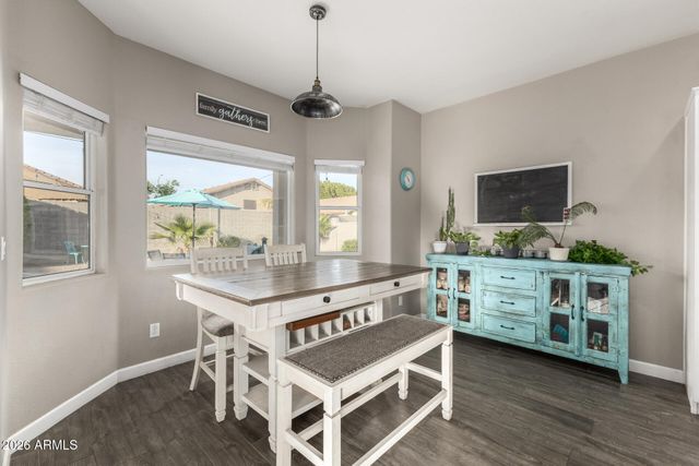 7670 W SANDS Drive, Peoria, AZ 85383