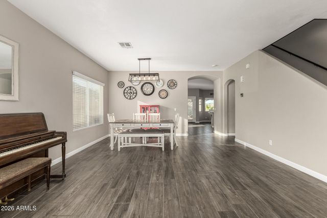 7670 W SANDS Drive, Peoria, AZ 85383