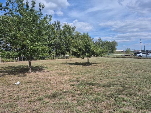4021 County Road 4805, Ladonia, TX 75449