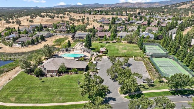 187 Quail Meadow Ln, Copperopolis, CA 95228