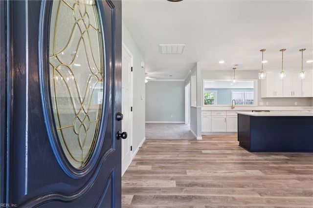 9 Hopkins CT, Poquoson, VA 23662