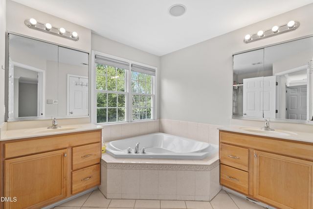 11708 Dellcain Court, Raleigh, NC 27617