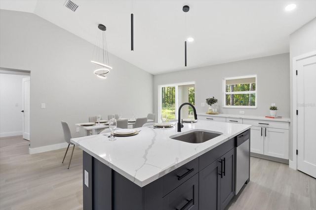 1940 W QUAKER LANE, Citrus Springs, FL 34434