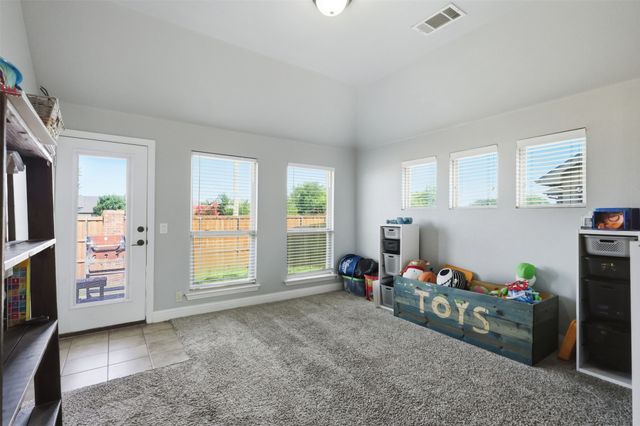 5003 Spruce Street, Krum, TX 76249