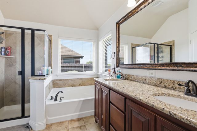 5003 Spruce Street, Krum, TX 76249